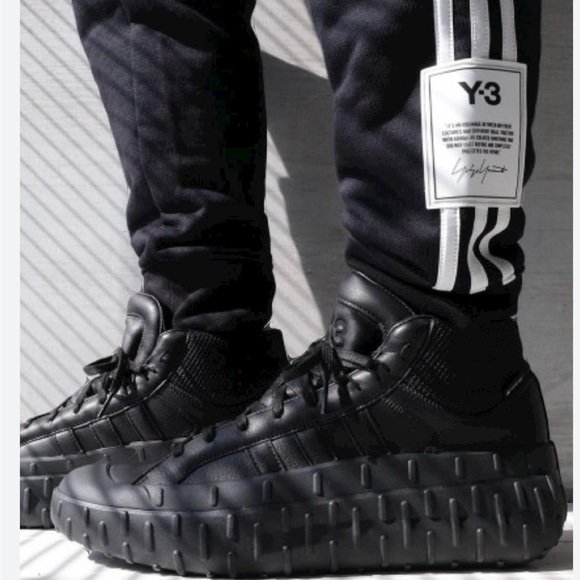 Y-3 High Sneakers - Picture 2 of 10